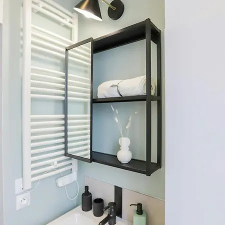 Stadium Pink Loft 5Min Rer Near Paris أوبارفيلييه