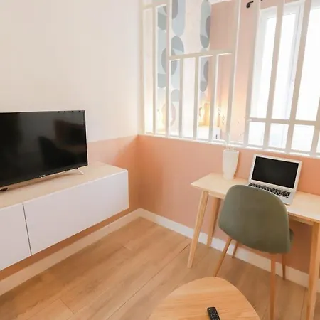 Appart' Pink Cosy 5min Rer Proche Paris Apartment *