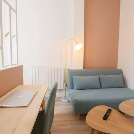 Stadium Pink Loft 5Min Rer Near Paris أوبارفيلييه